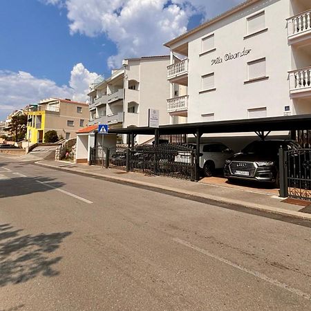 Vila Oleander Dramalj Exteriör bild