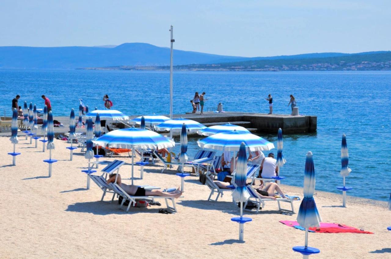 Vila Oleander Dramalj Exteriör bild