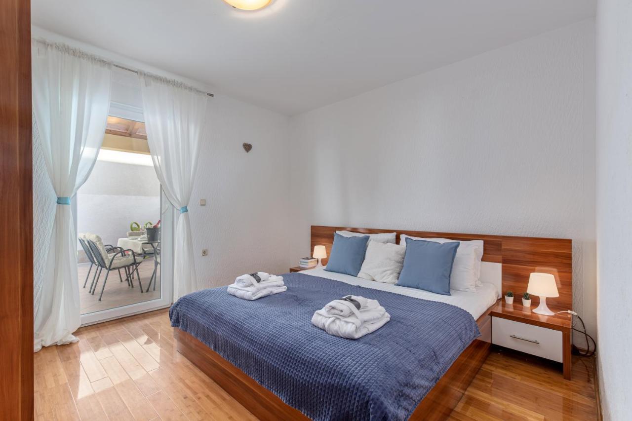 Vila Oleander Dramalj Exteriör bild